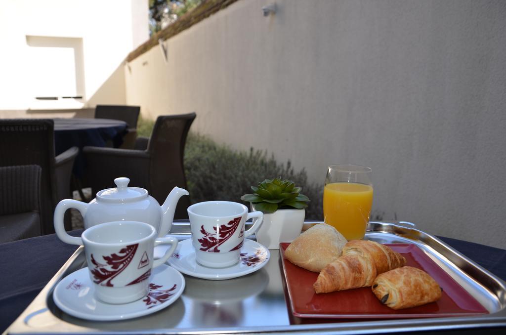Logis Hotel Saint Martin Orléans Kültér fotó